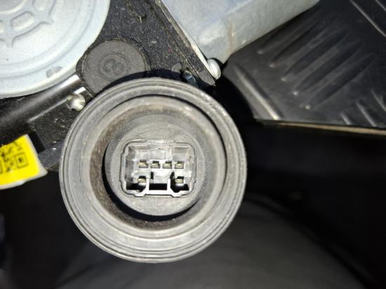 toyota Corolla ZZE122R Jul 2005 LEFT FRONT WINDOW REG/MOTOR 