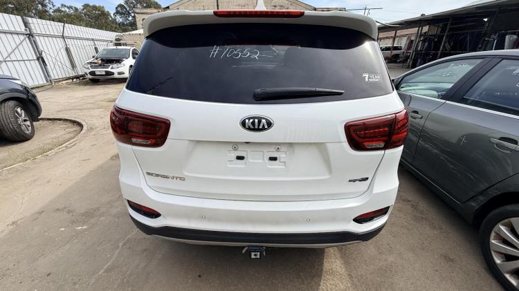 kia Um SORENTO Parts & Wrecking