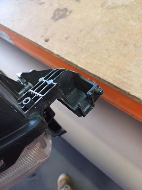 holden Cruze Oct 2013 LEFT HEADLAMP