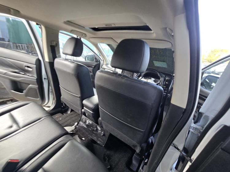 mitsubishi Outlander ZK EXCEED PHEV Oct 2017 Parts & Wrecking