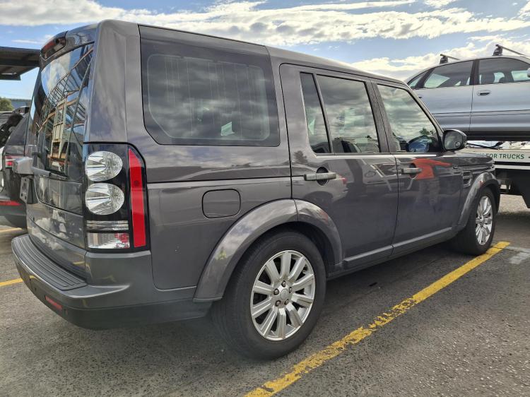land rover Discovery SERIES 4 Aug 2015 Parts & Wrecking