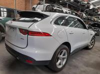 2017 Jaguar F-pace image 3