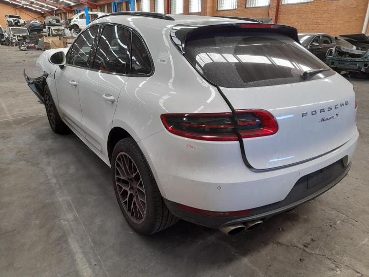 porsche Macan S 3.0DT CTBA AUTO 7SPD AWD Nov 2014 Parts & Wrecking