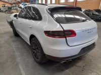 2014 Porsche Macan S 3.0DT CTBA AUTO 7SPD AWD image 3