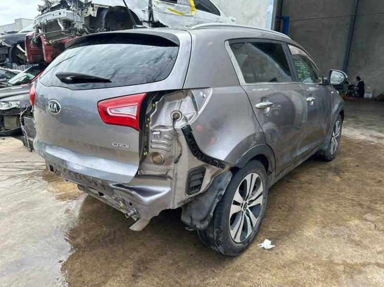 kia Sportage PLATINUM Apr 2013 Parts & Wrecking