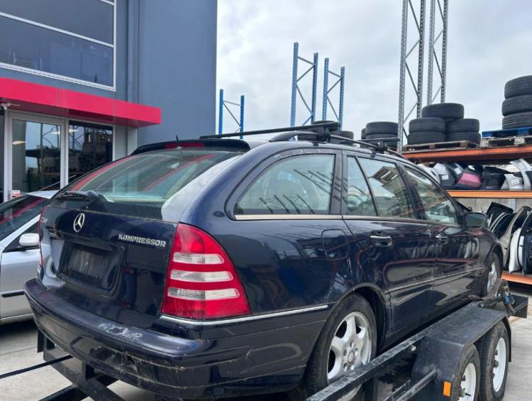 mercedes benz C Class 2001 Parts & Wrecking