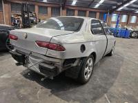 2000 Alfa Romeo 156 2.0L SEDAN AR32301 5SPD AMT FWD 16V TWIN SPARK image 3