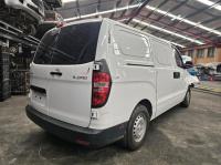 2017 Hyundai Iload 2.5DT D4CB AUTO 5SPD RWD TQ3 3S TWING SWING image 3
