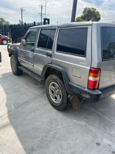 jeep Cherokee Classic Wagon XJ Oct 2000 Parts & Wrecking