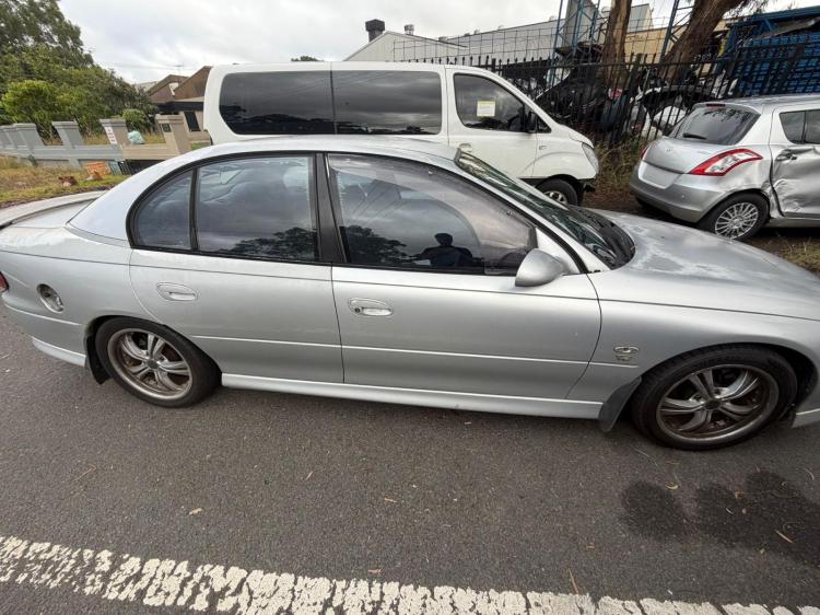holden Commodore 2002 Parts & Wrecking