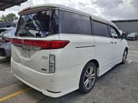 2011 Nissan Elgrand image 3