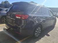 2016 Kia Carnival YP image 3