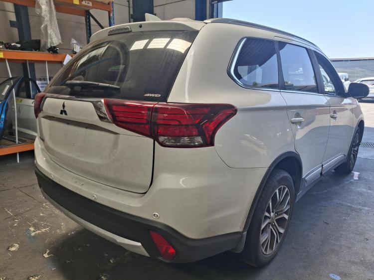 mitsubishi Outlander ZL Mar 2018 Parts & Wrecking