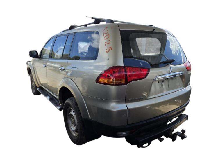 mitsubishi Challenger PB-PC LS Mar 2010 Parts & Wrecking