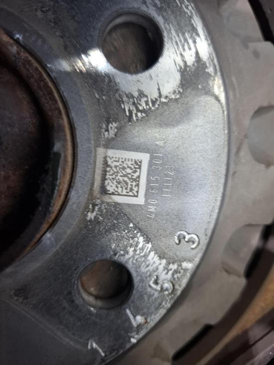 audi Q7 3.0 TDI QUATTRO Jan 2016 LEFT FRONT HUB ASSEMBLY 