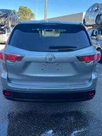 2016 Toyota Kluger GSU50R image 3