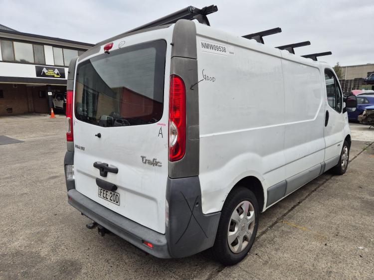 renault Trafic 2.0DT AUTO 6SPD AMT FWD LWB Sep 2014 Parts & Wrecking