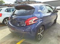 2013 Peugeot 208 image 3