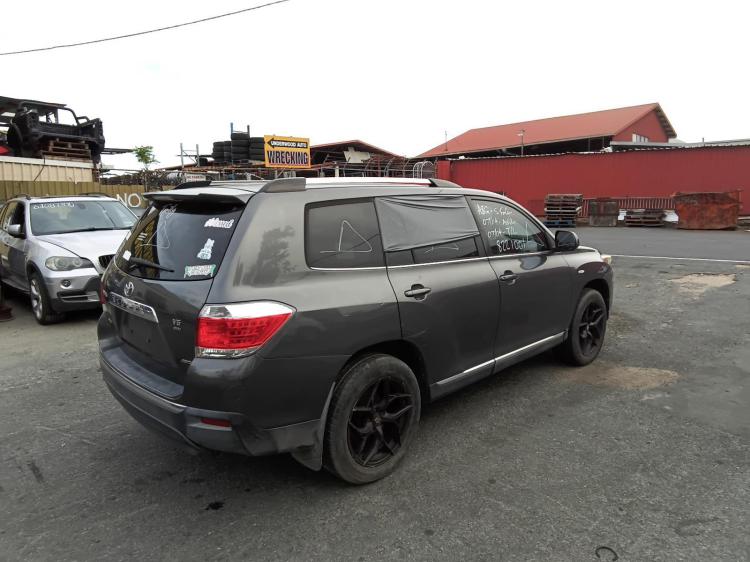 toyota Kluger 4X4 KX-S Aug 2011 Parts & Wrecking