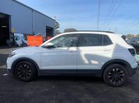 2022 Volkswagen T-cross image 3