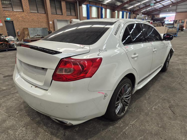 suzuki Kizashi 2.4L J24B AUTO 6SPD 4WD SPORT Jan 2013 Parts & Wrecking