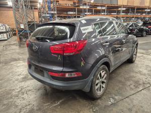 2014 Kia Sportage SL 2.0I G4NC AUTO 6SPD FWD SI PREMIUM image 3