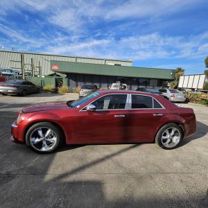 2013 Chrysler 300c image 3