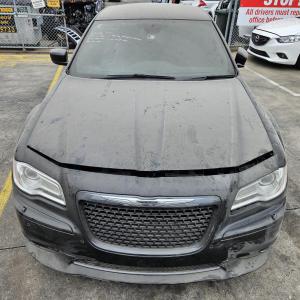 2013 Chrysler 300c LX image 3