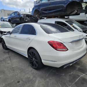 2015 Mercedes Benz C Class W205 image 3