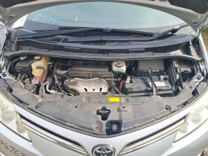 2014 Toyota Tarago ACR50R image 3