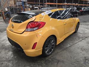 2013 Hyundai Veloster 1.6L G4FD AUTO DCT 6SPD FWD FS2 image 3
