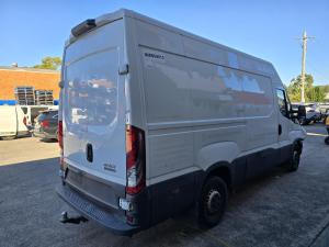 2021 Iveco Daily 6TH GEN - 3.0DT F1C AUTO 8SPD RWD HIGH ROOF image 3