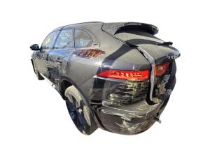 2016 Jaguar F Pace X761 30D FIRST EDITION image 3