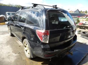 2010 Subaru Forester SH image 3