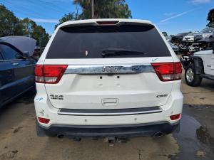 2013 Jeep Grand Cherokee WK image 3