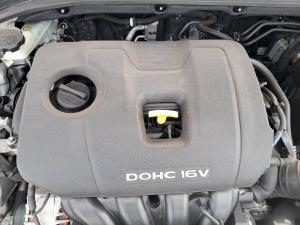 2017 Hyundai Elantra AD image 3