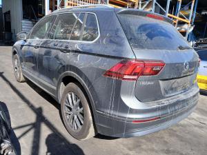 2017 Volkswagen Tiguan 5NA image 3