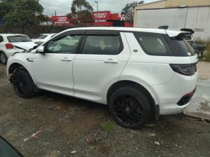 2019 Land Rover Discovery L550 image 3
