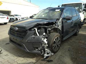 2024 Subaru Forester SK image 3