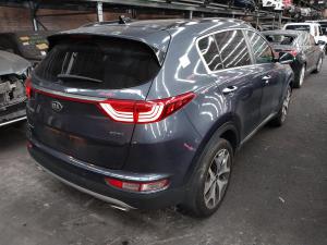 2017 Kia Sportage 2.4L G4KJ AUTO 6SPD AWD GT-LINE QL image 3