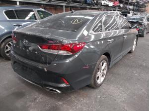 2018 Hyundai Sonata 2.4L G4KJ AUTO 6SPD FWD LF4 ACTIVE image 3