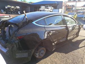 2019 Tesla Model 3 image 3