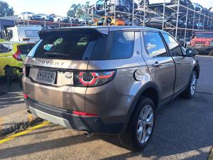 2015 Land Rover Discovery Sport image 3