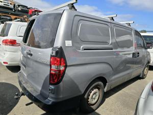 2013 Hyundai Iload 2.5DT PLASTIC INLET TYPE AUTO 5SPD RWD image 3