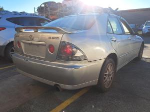 2004 Lexus Is200 image 3