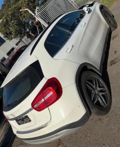 2017 Mercedes Benz Gla-180 image 3