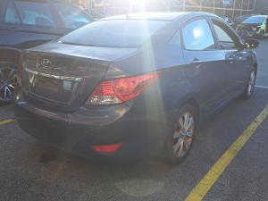 2012 Hyundai Accent RB image 3