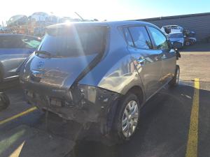 2016 Nissan Leaf image 3