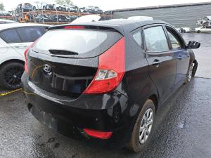 2014 Hyundai Accent RB image 3