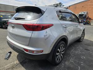 2018 Kia Sportage 2.0L G4NA AUTO 6SPD FWD SLI QL image 3